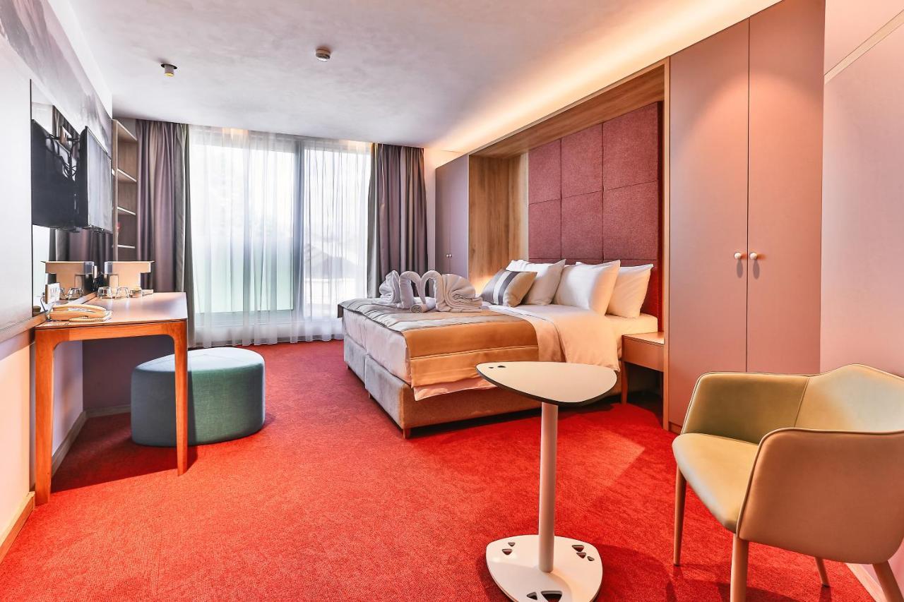 Carine Hotel Centar Podgorica Exterior photo