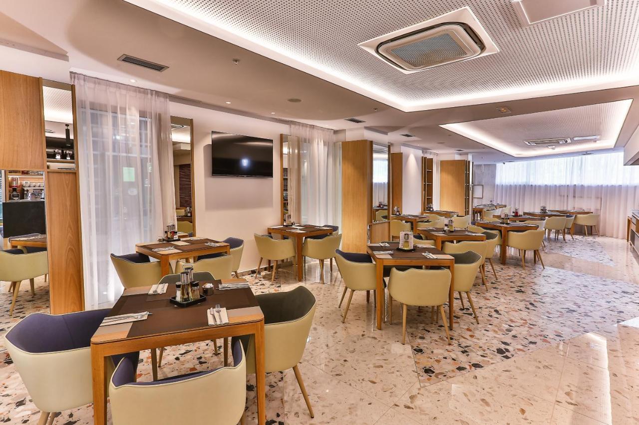 Carine Hotel Centar Podgorica Exterior photo